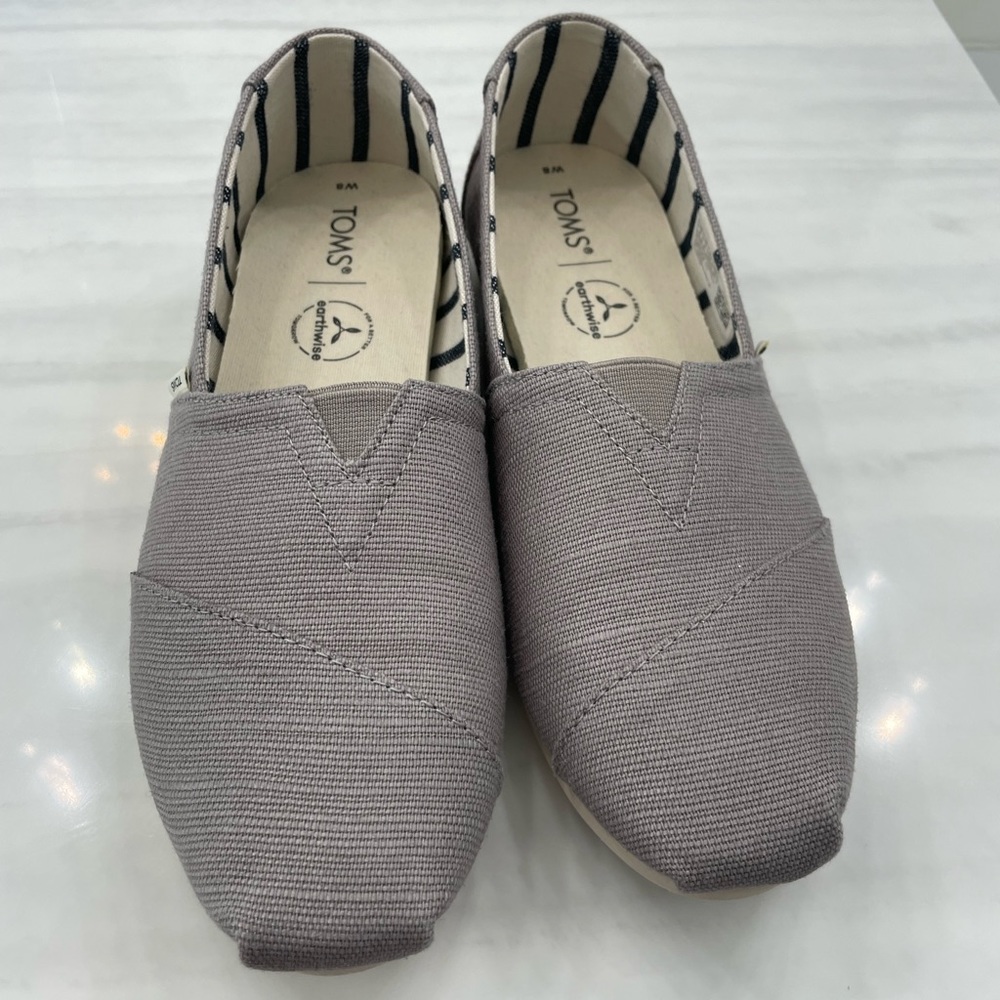 Toms